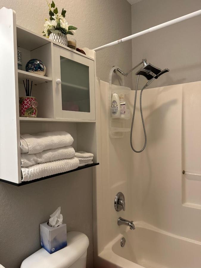 Quiet Room In A Family Home Lehigh Acres Exteriör bild